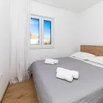2 Bedroom Awesome In Okrug Gornji * Trogir