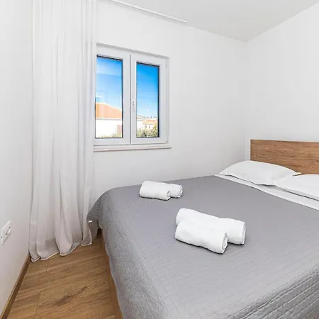 2 Bedroom Awesome In Okrug Gornji * Trogir